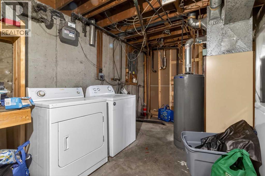 228 Van Horne Crescent NE - 24