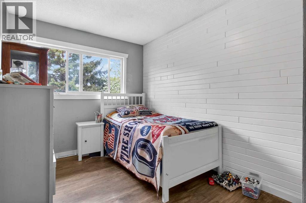228 Van Horne Crescent NE - 17