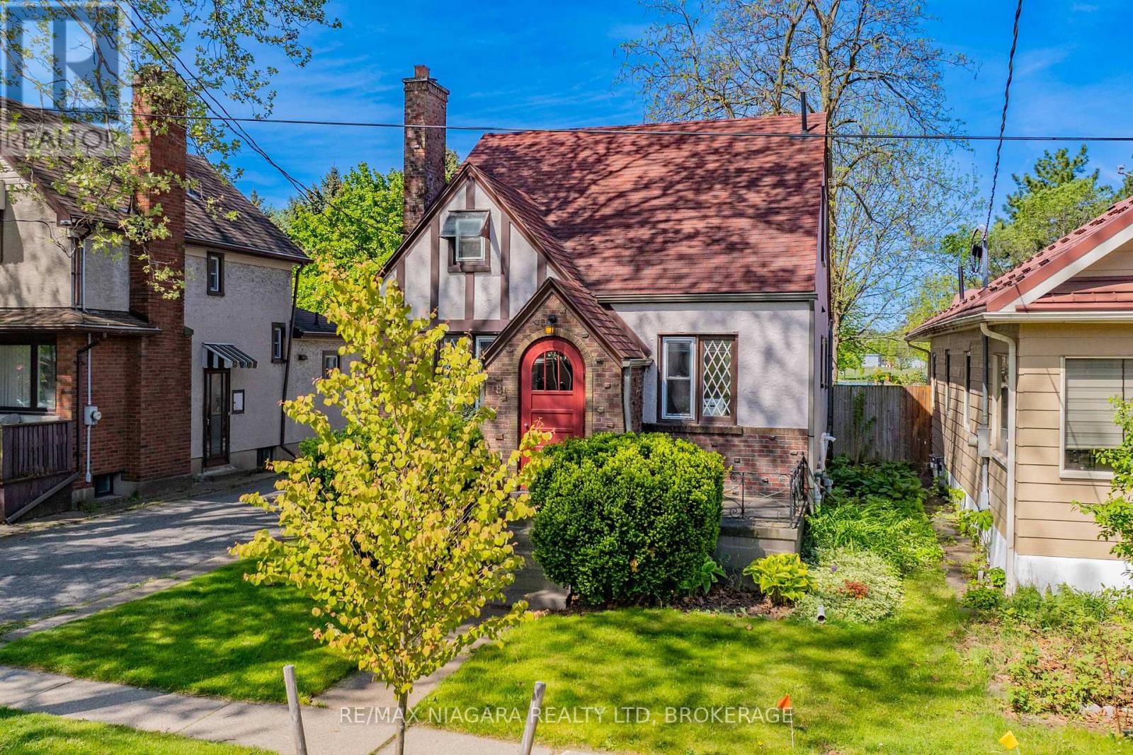 81 WOODLAND AVENUE - 1