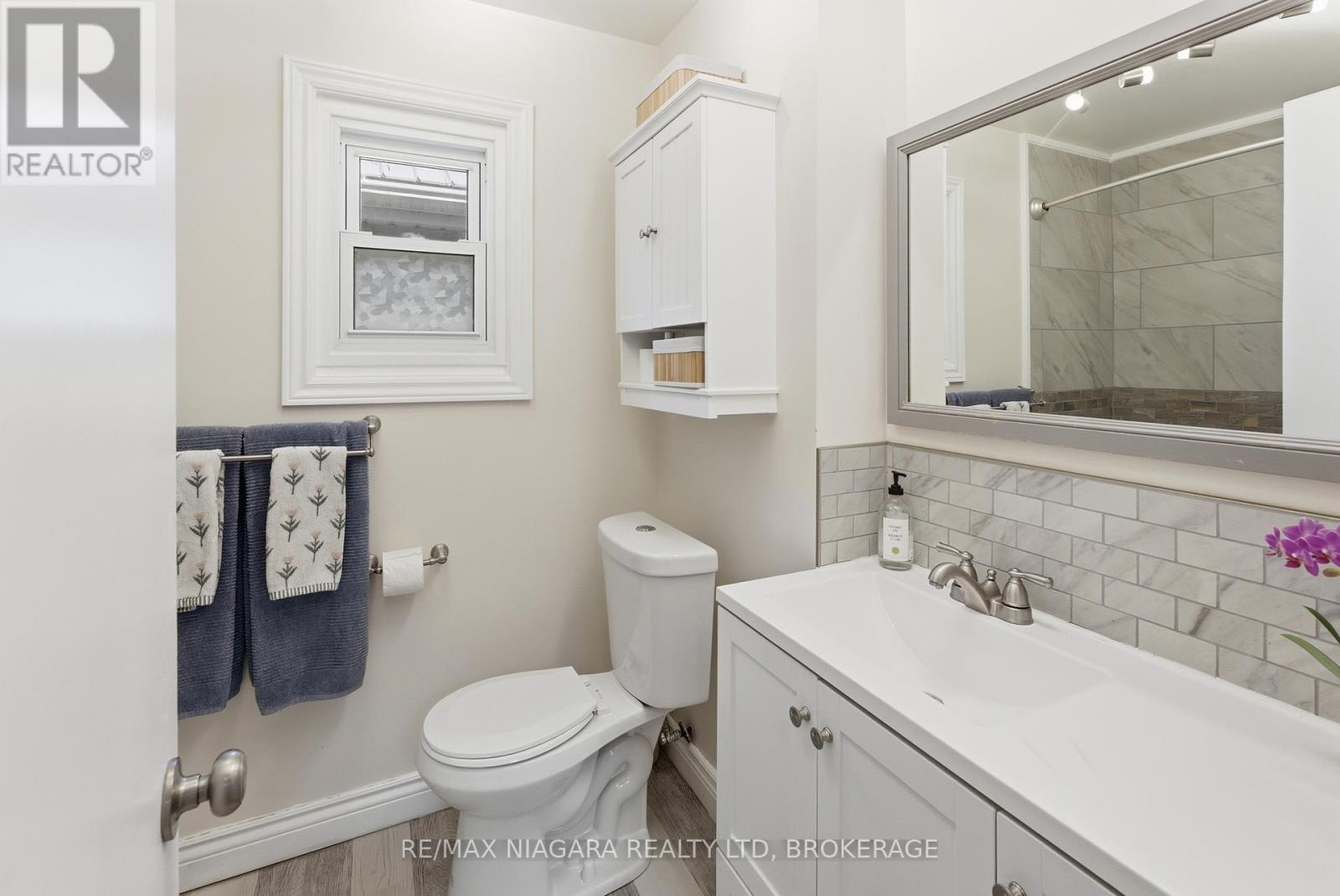 81 WOODLAND AVENUE - 12