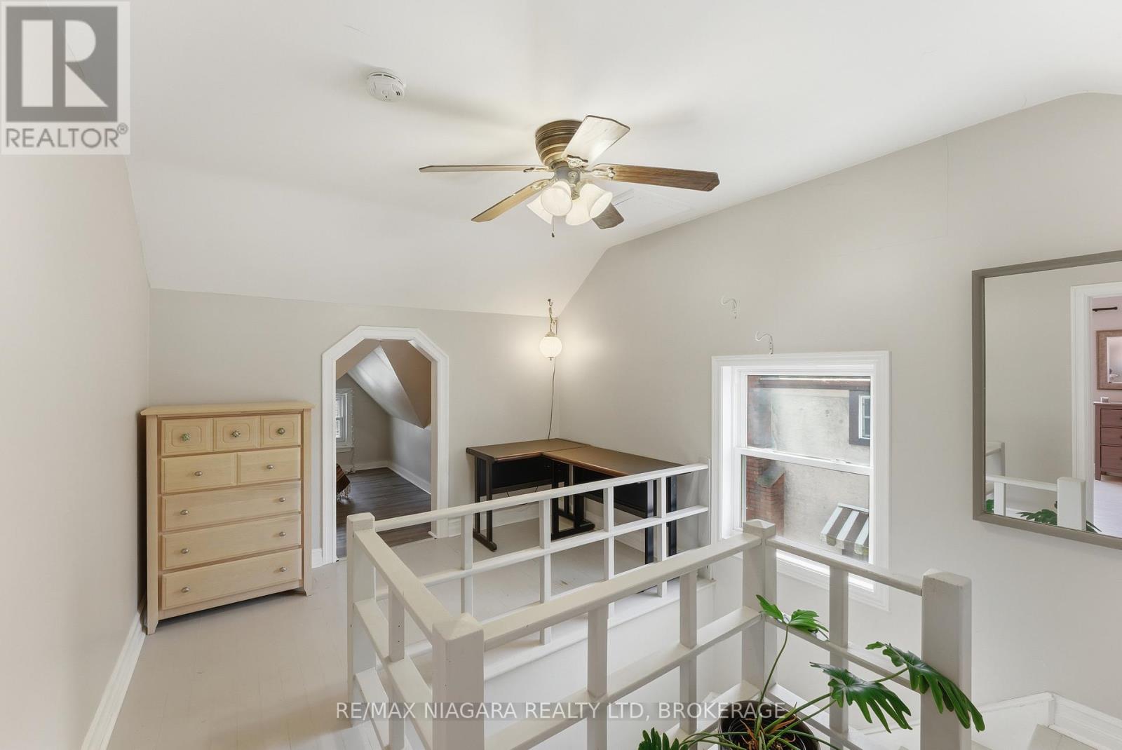 81 WOODLAND AVENUE - 16