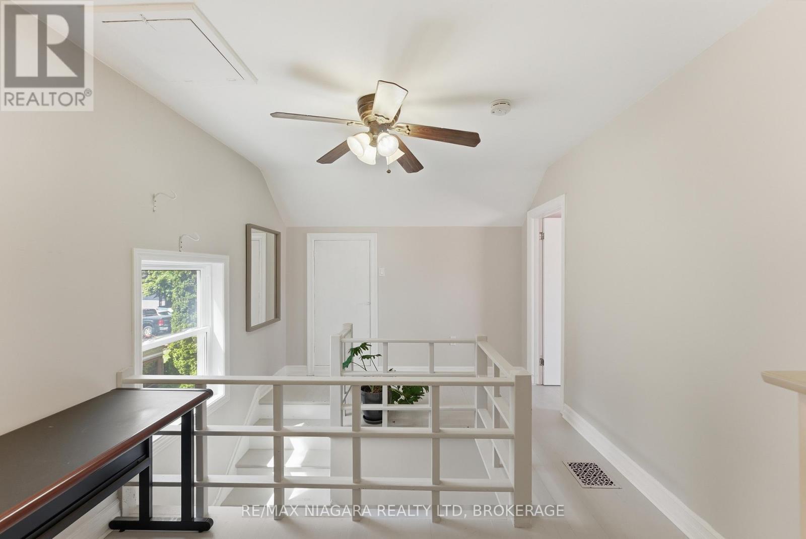 81 WOODLAND AVENUE - 17