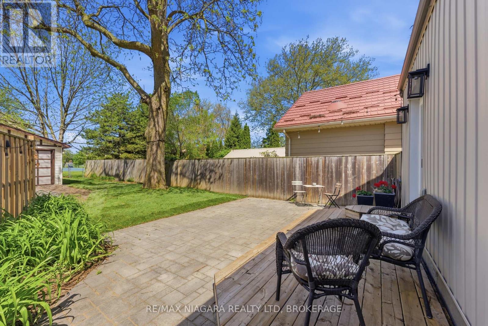 81 WOODLAND AVENUE - 29