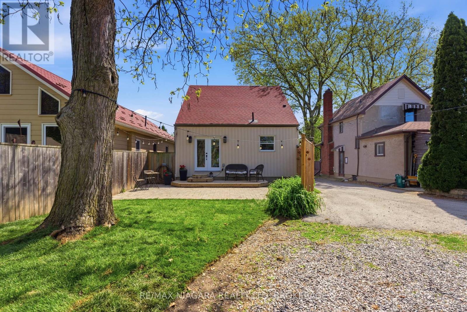 81 WOODLAND AVENUE - 30