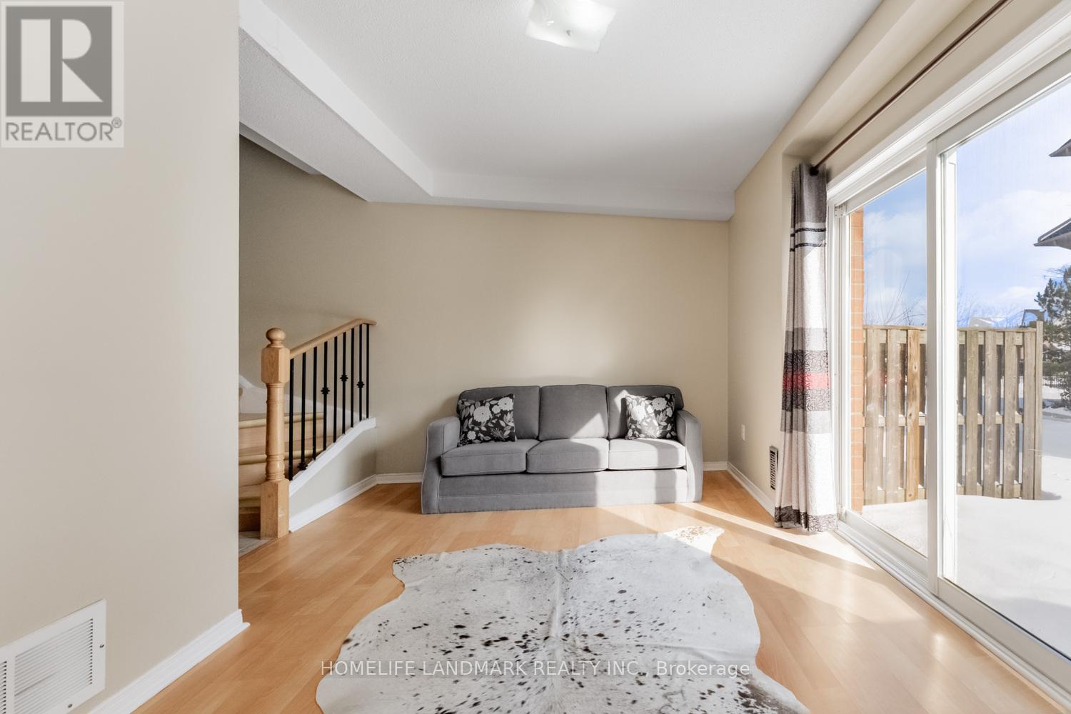 #28 4950 ALBINA WAY - 26