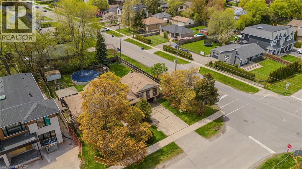 482 SHERIN Drive - 18