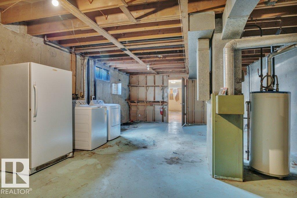 8753 152 ST NW - 26