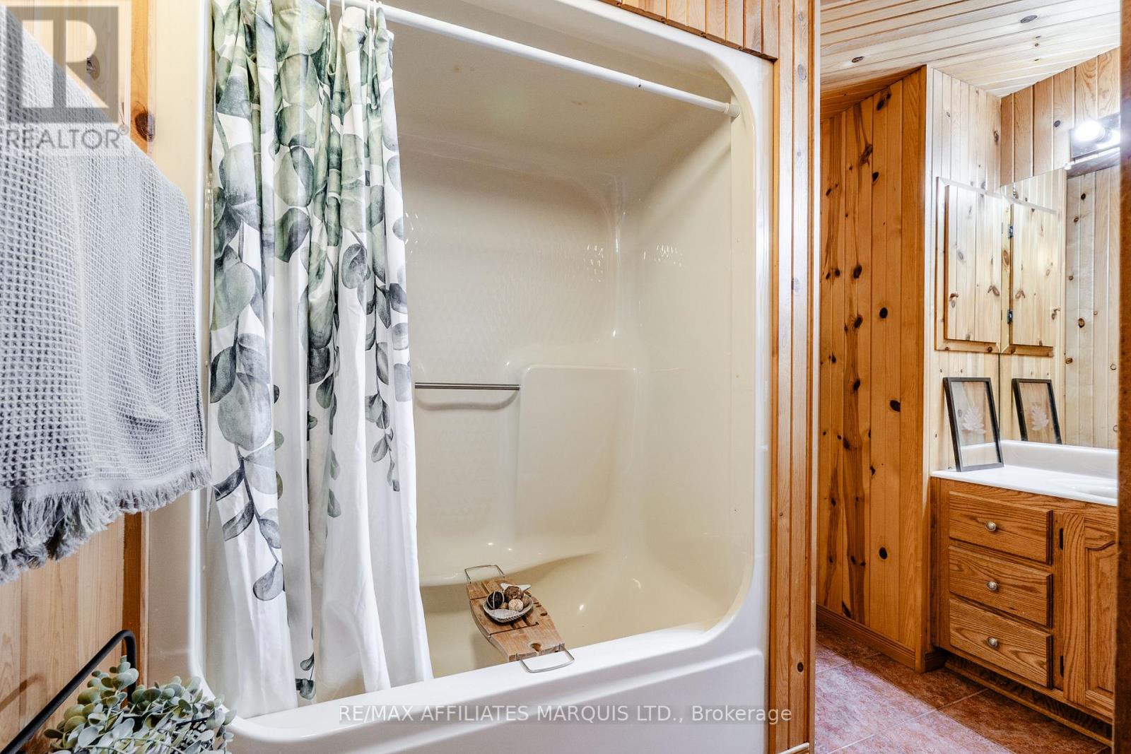 6571 TREE HAVEN ROAD - 26