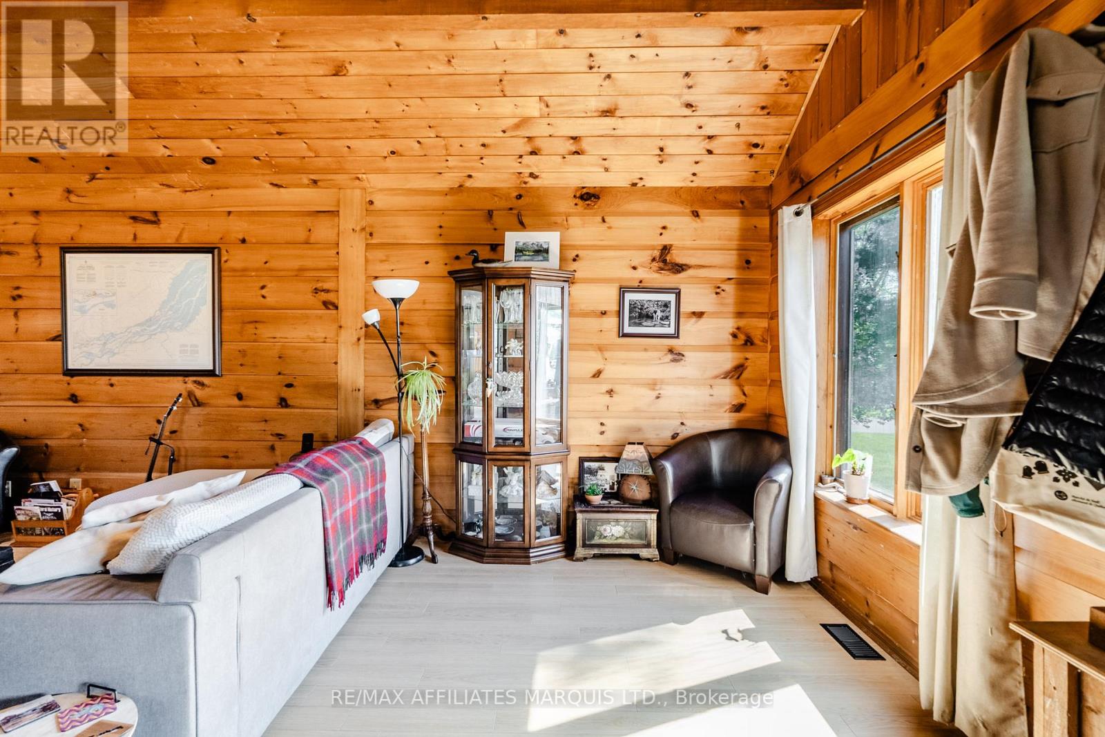 6571 TREE HAVEN ROAD - 6