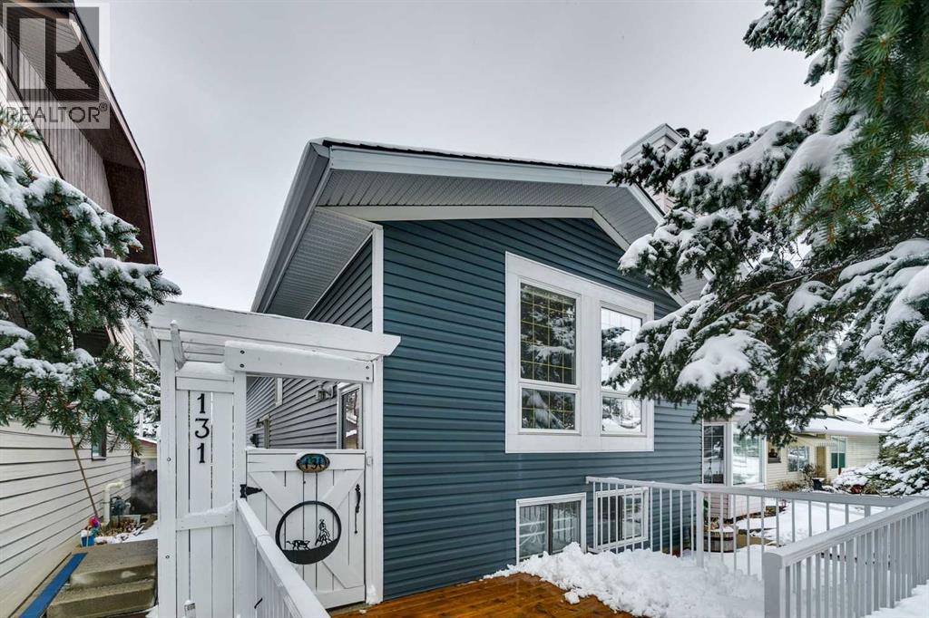 131 Woodglen Way SW - 1