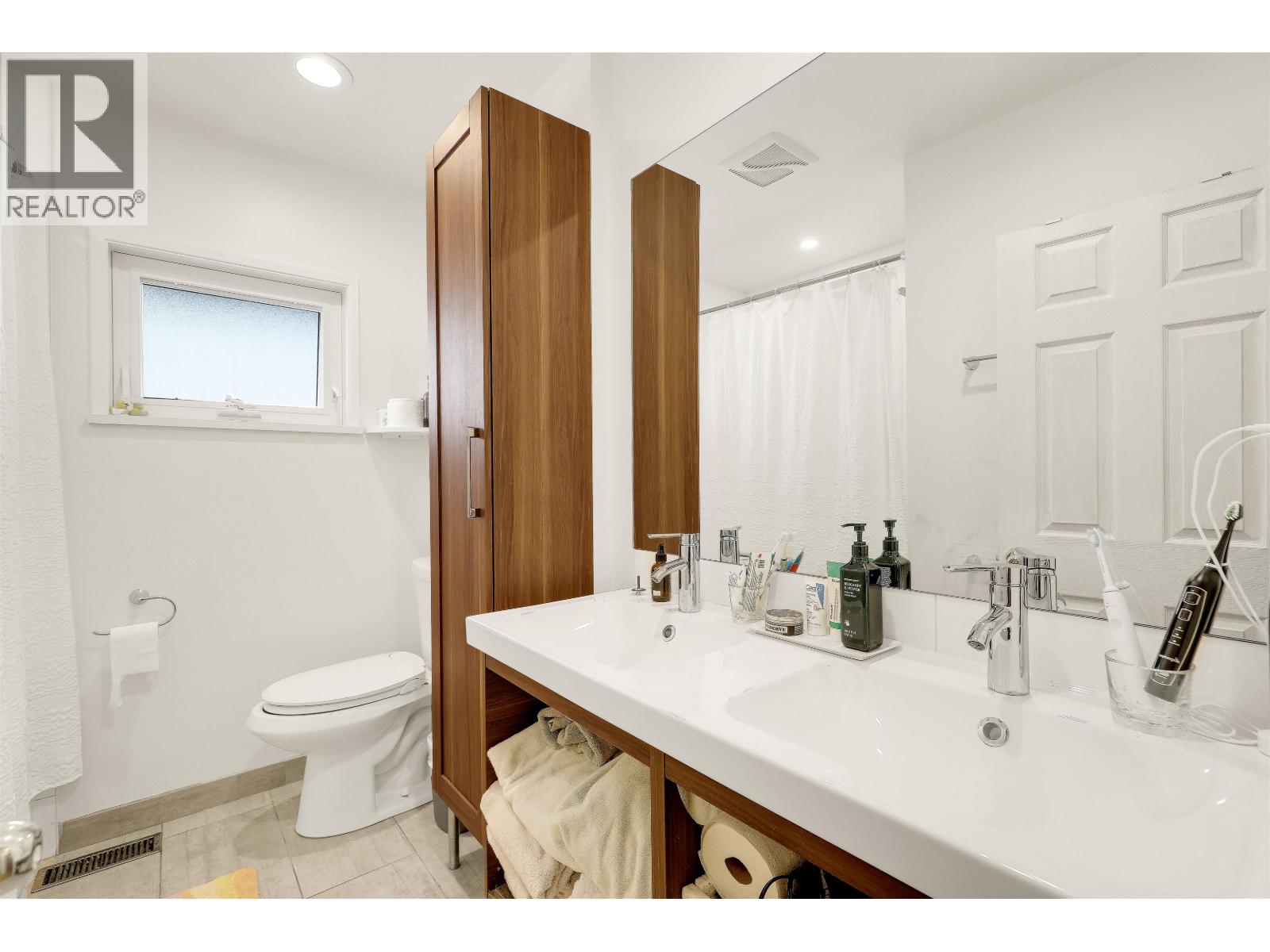 4139 PENDER STREET, Burnaby