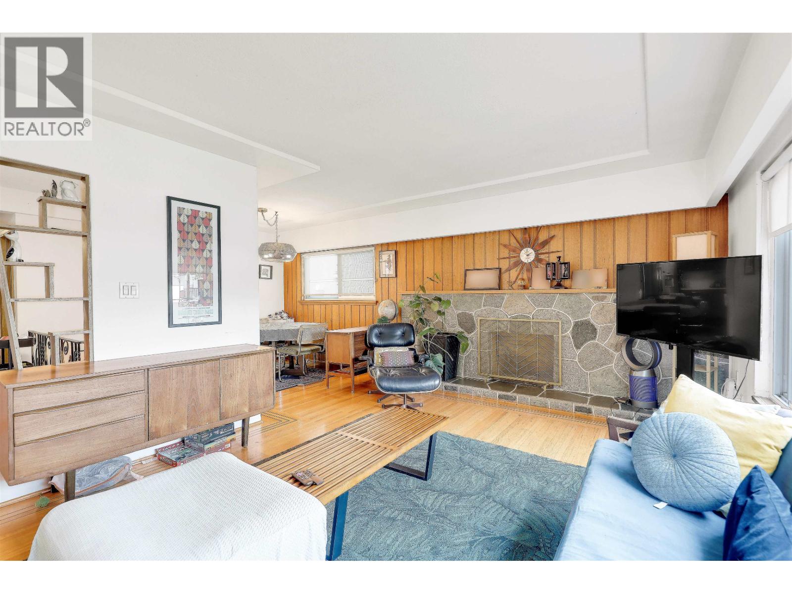 4139 PENDER STREET, Burnaby