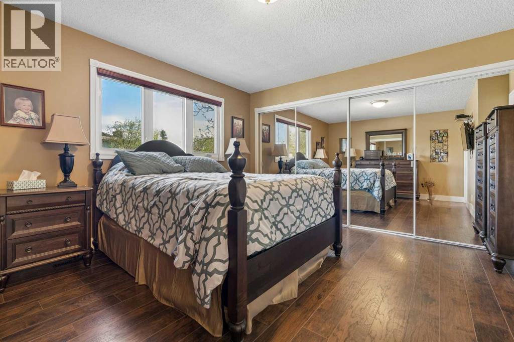 6751 34 Avenue NE - 18