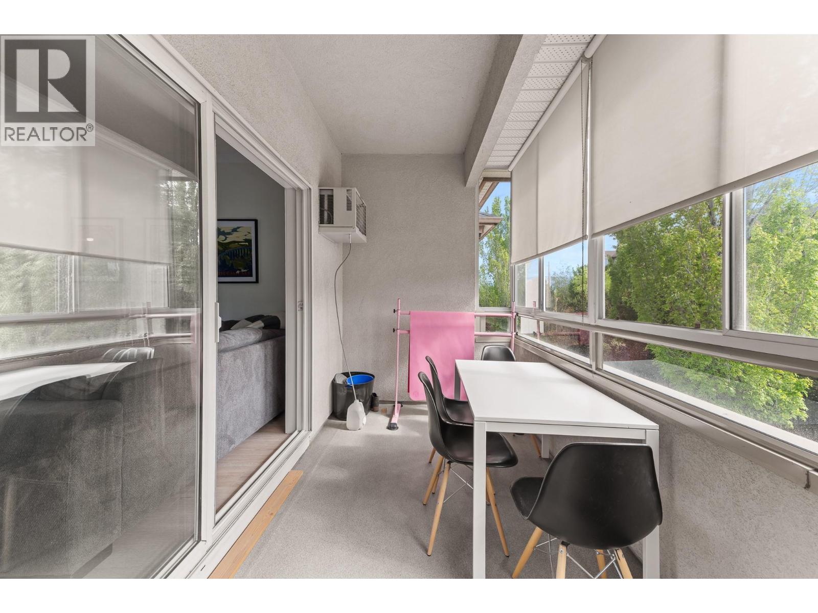 #315 255 Aurora Crescent - 27