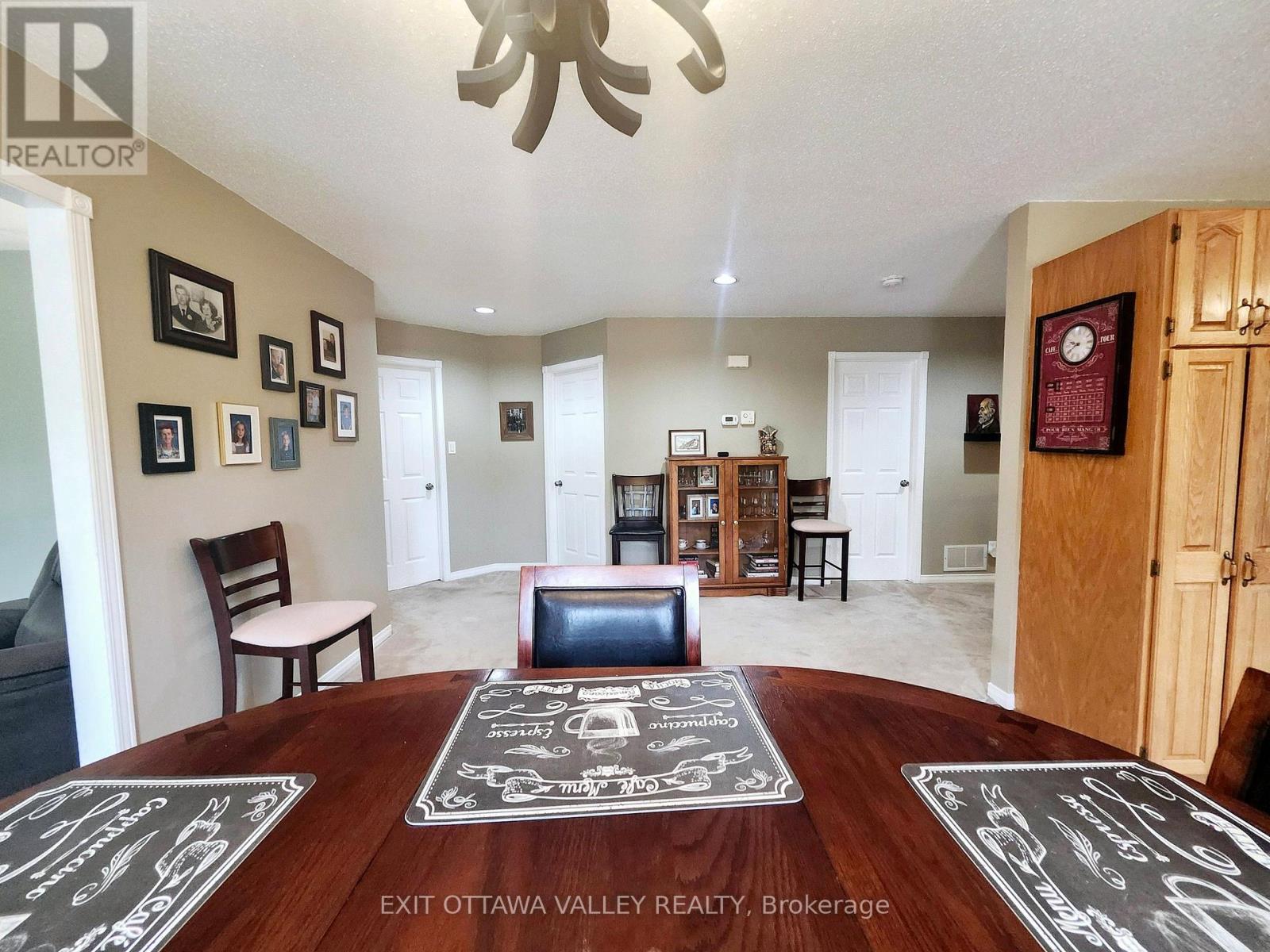 2943 B LINE ROAD - 11