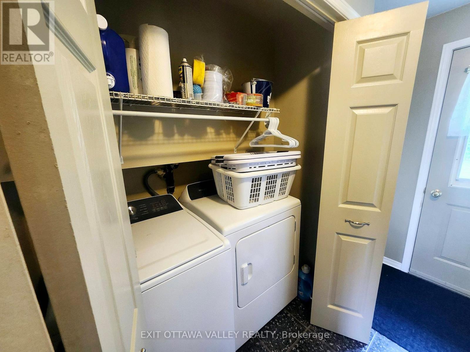 2943 B LINE ROAD - 26