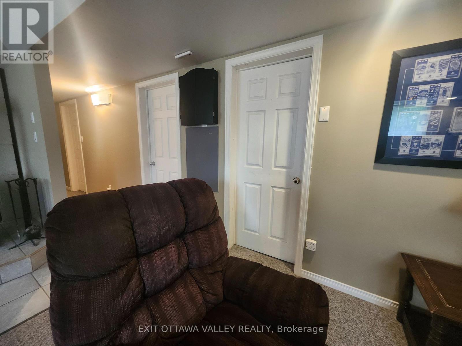 2943 B LINE ROAD - 32