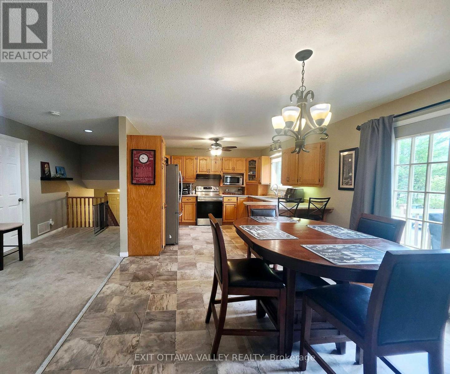 2943 B LINE ROAD - 5