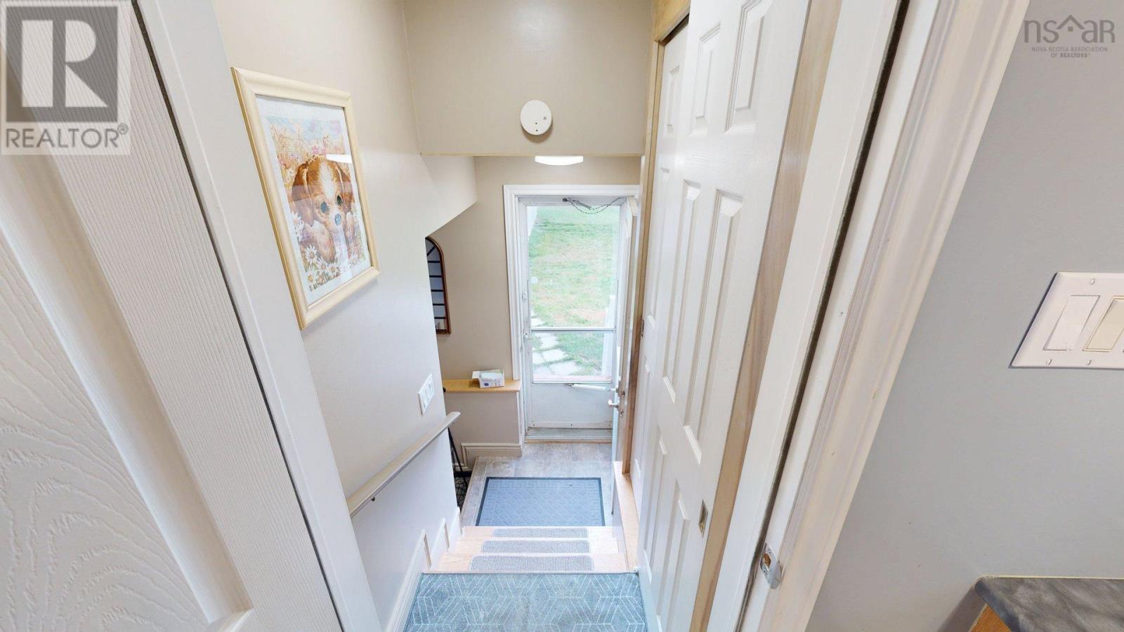 3095 MacLeod Avenue - 10