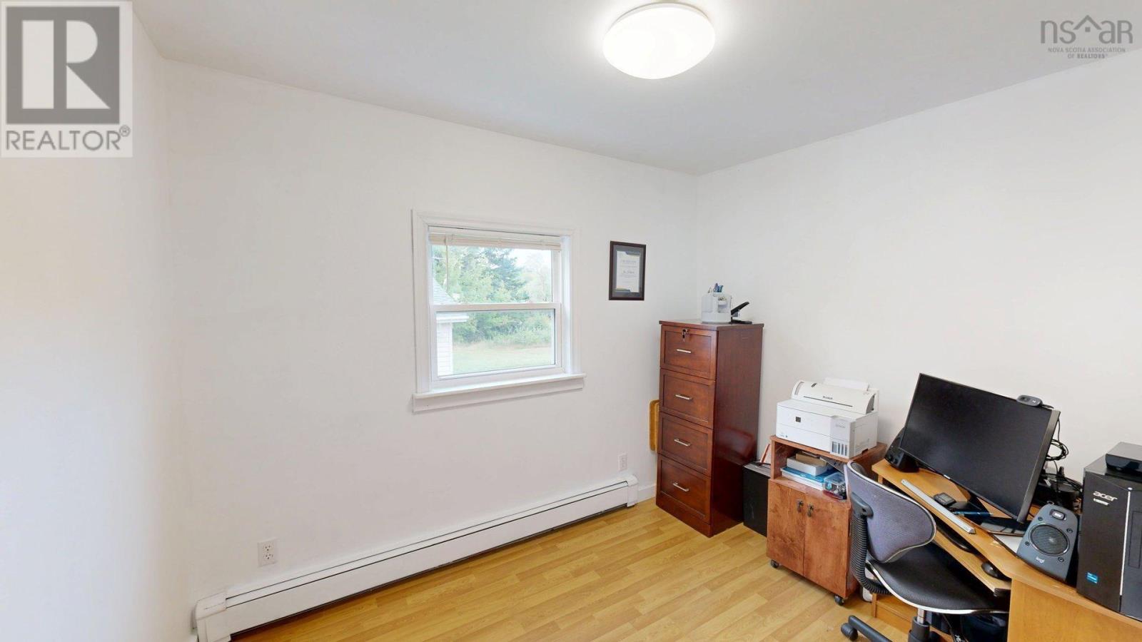 3095 MacLeod Avenue - 21