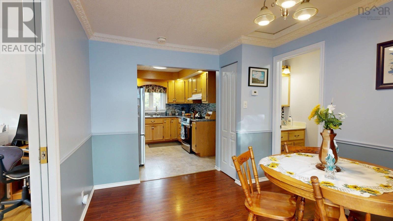 3095 MacLeod Avenue - 25