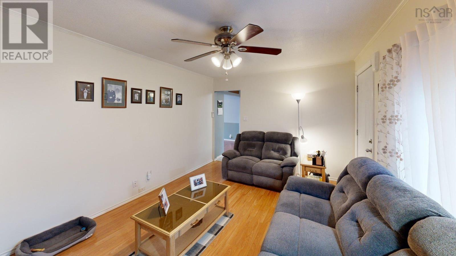 3095 MacLeod Avenue - 45