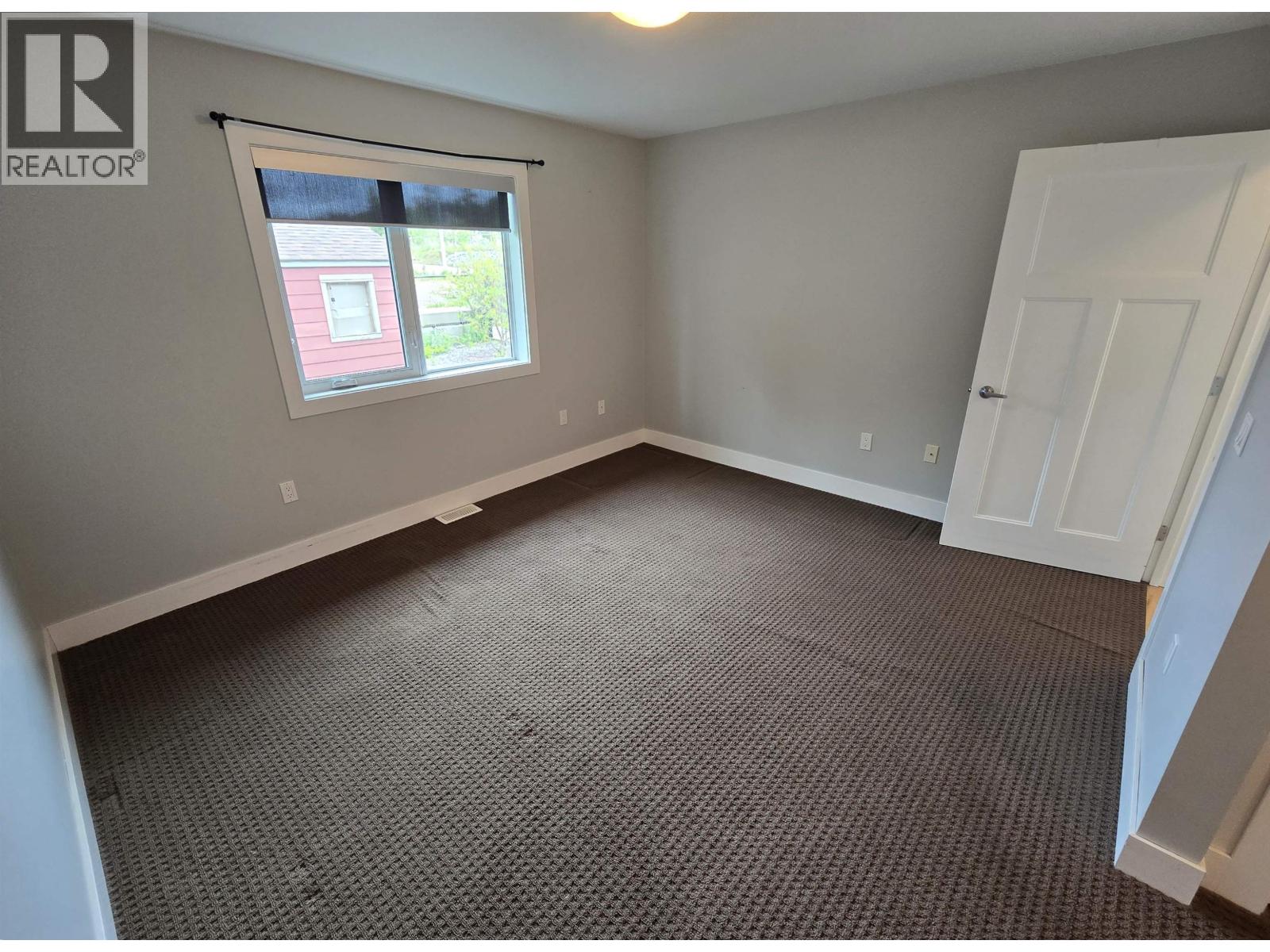 #1 5102 JOLLIFFE AVENUE - 19