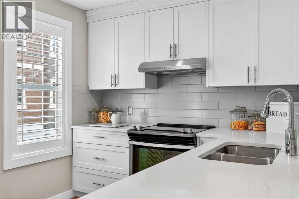 814 Cranbrook Walk SE - 16