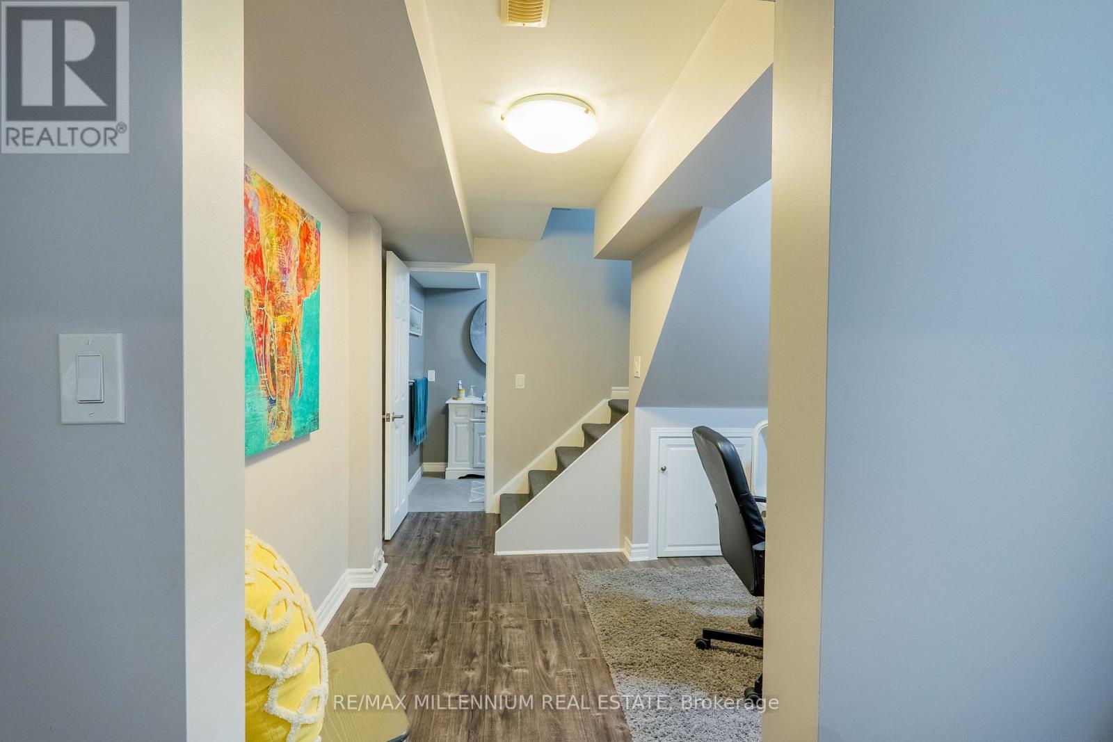 #11 230 MEADOWBROOK DRIVE - 31