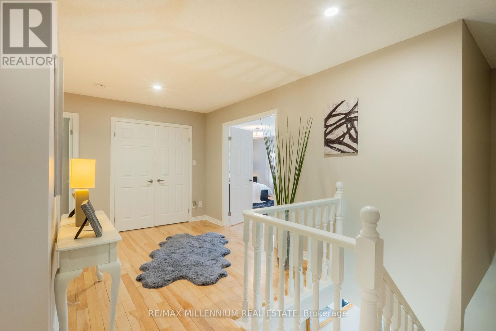 #11 230 MEADOWBROOK DRIVE - 35