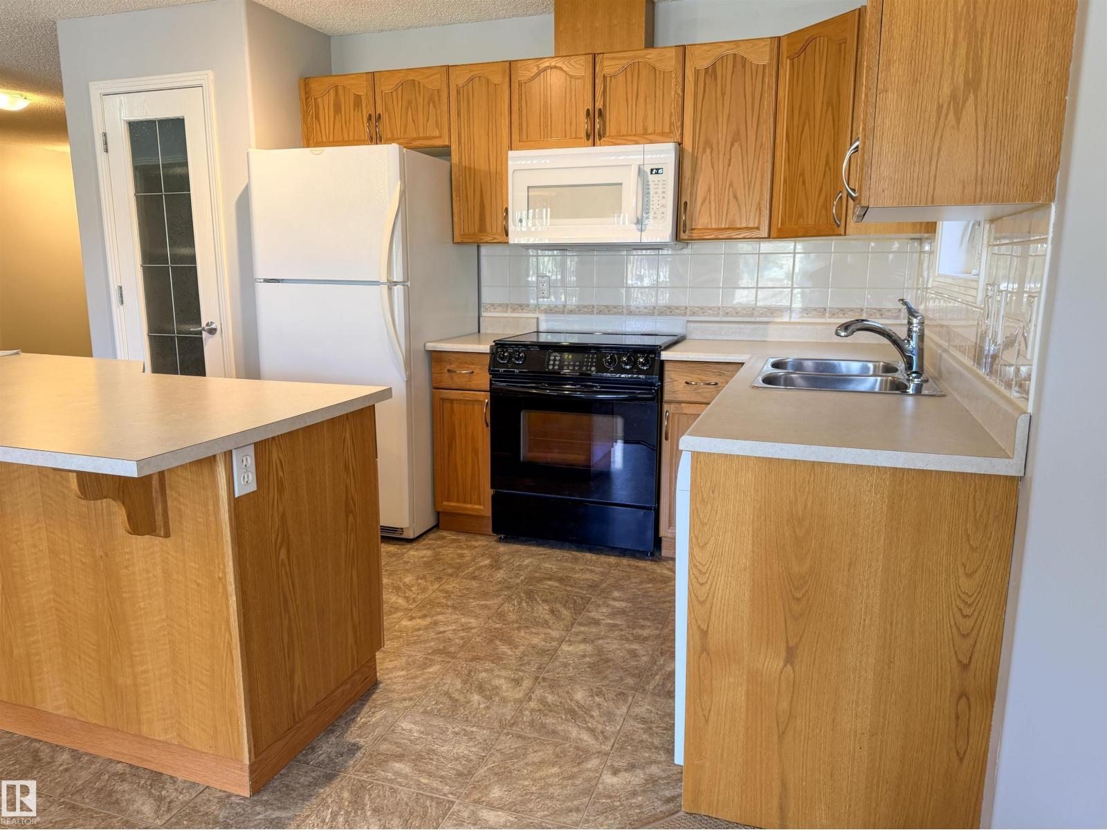 #101 2420 108 ST NW - 14
