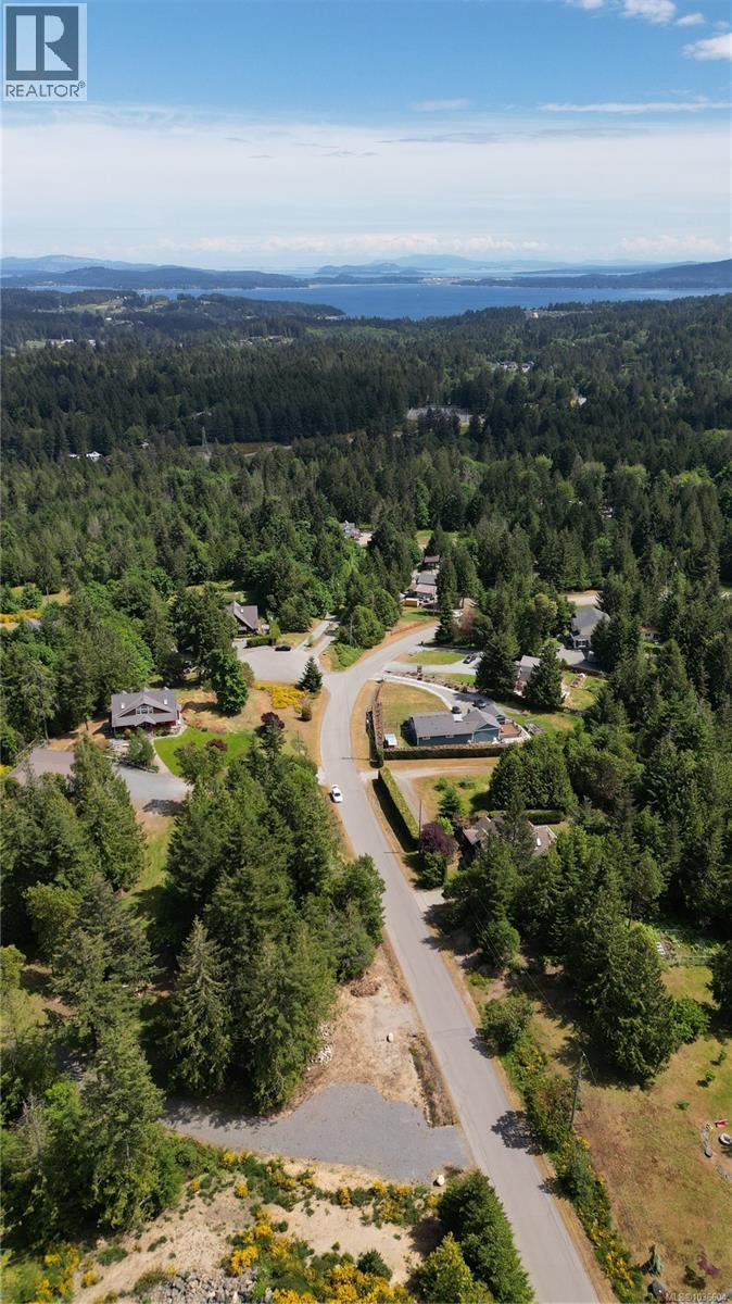 2 Courtney Way, Shawnigan Lake