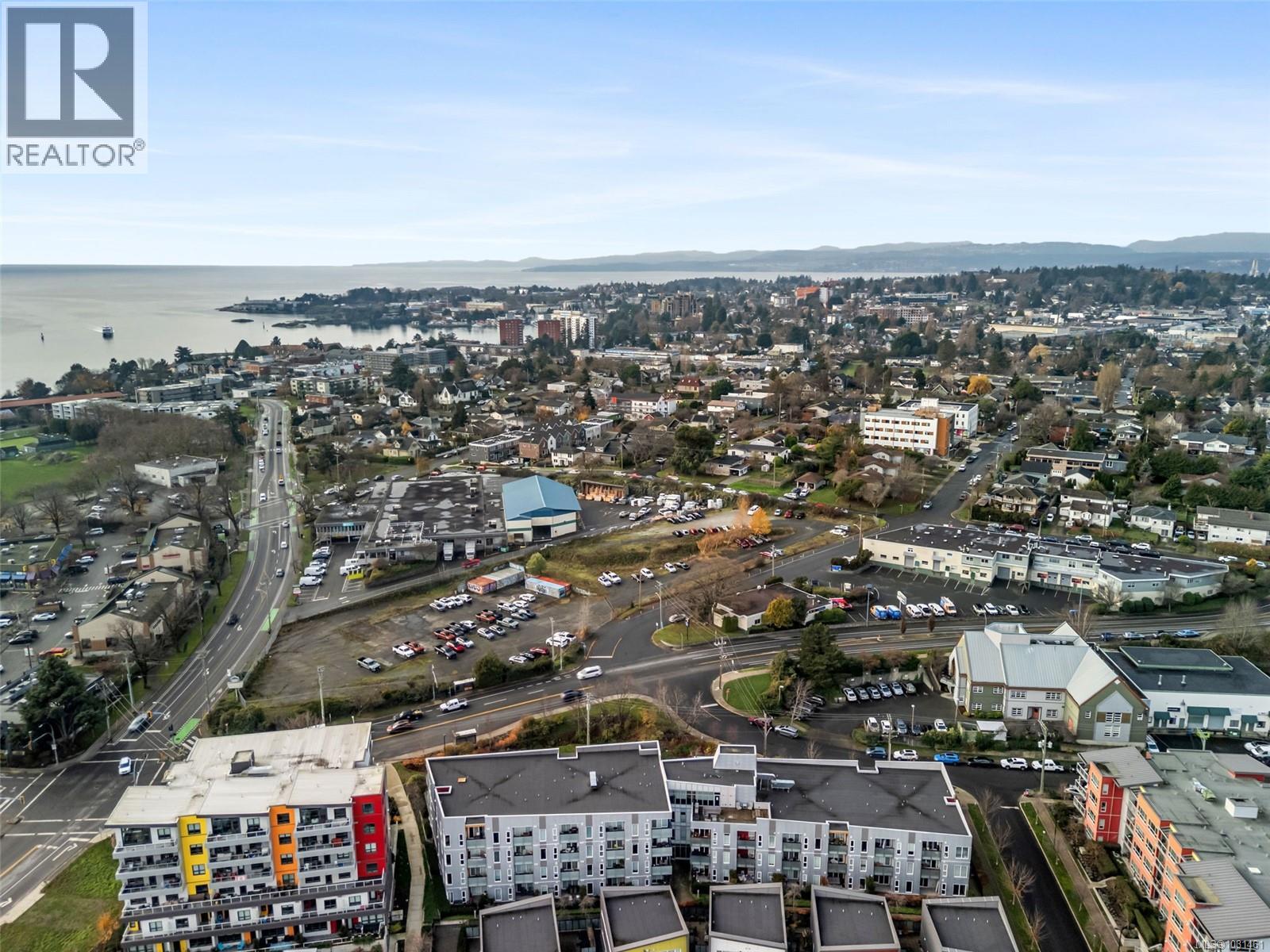 #404 767 Tyee Rd - 27