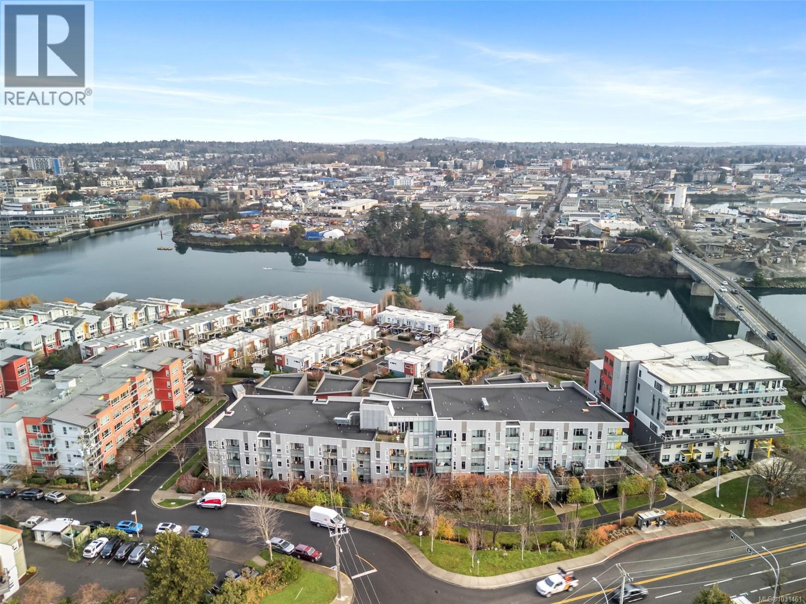 404 767 Tyee Road, Victoria