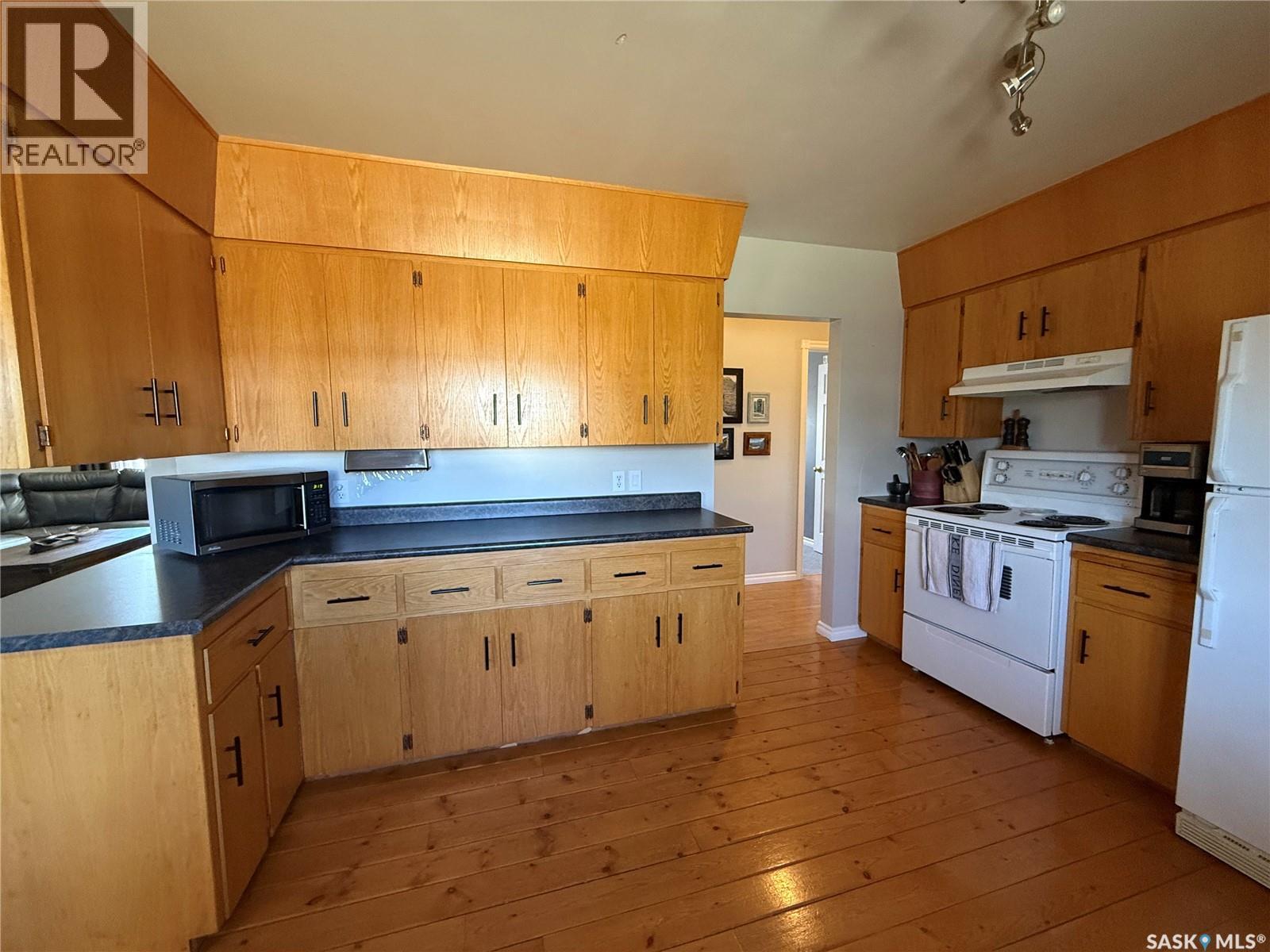 1009 First STREET - photo 4