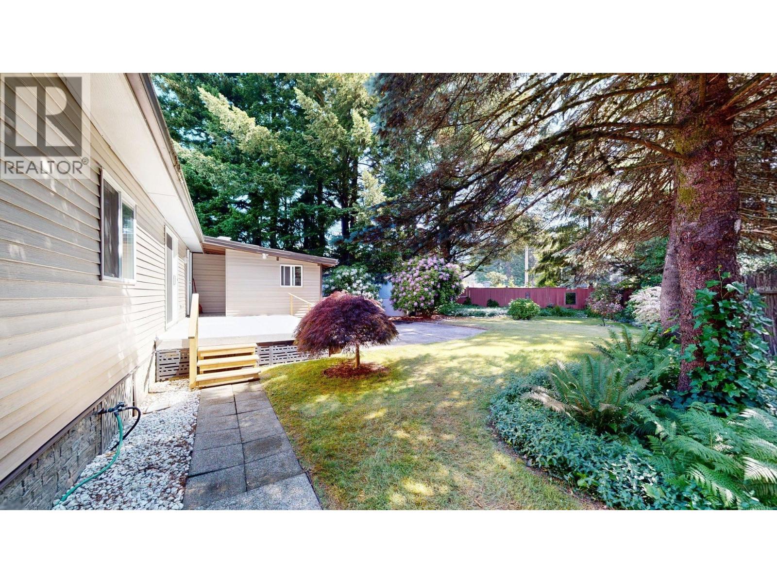 91 1830 MAMQUAM Road - main photo