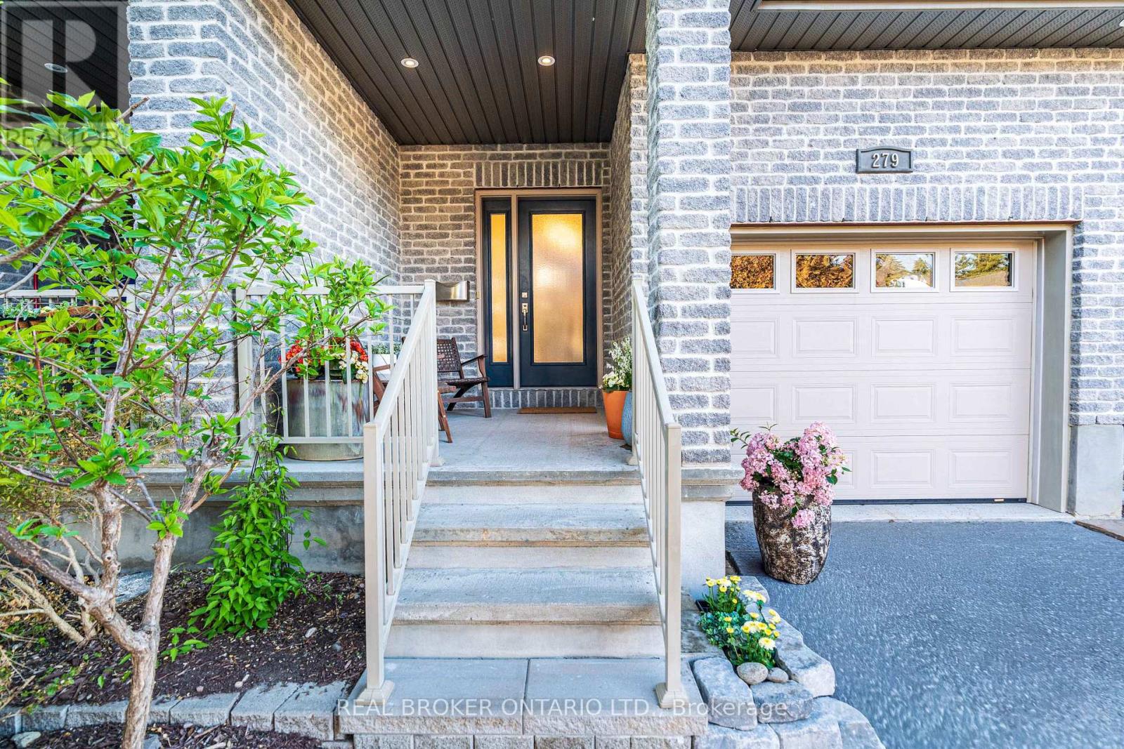 279 CURRELL AVENUE - Image 2