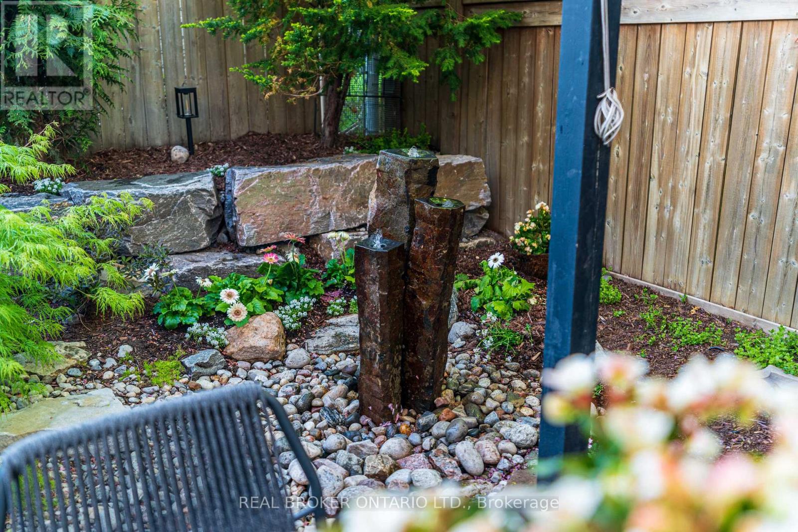 279 CURRELL AVENUE - 35