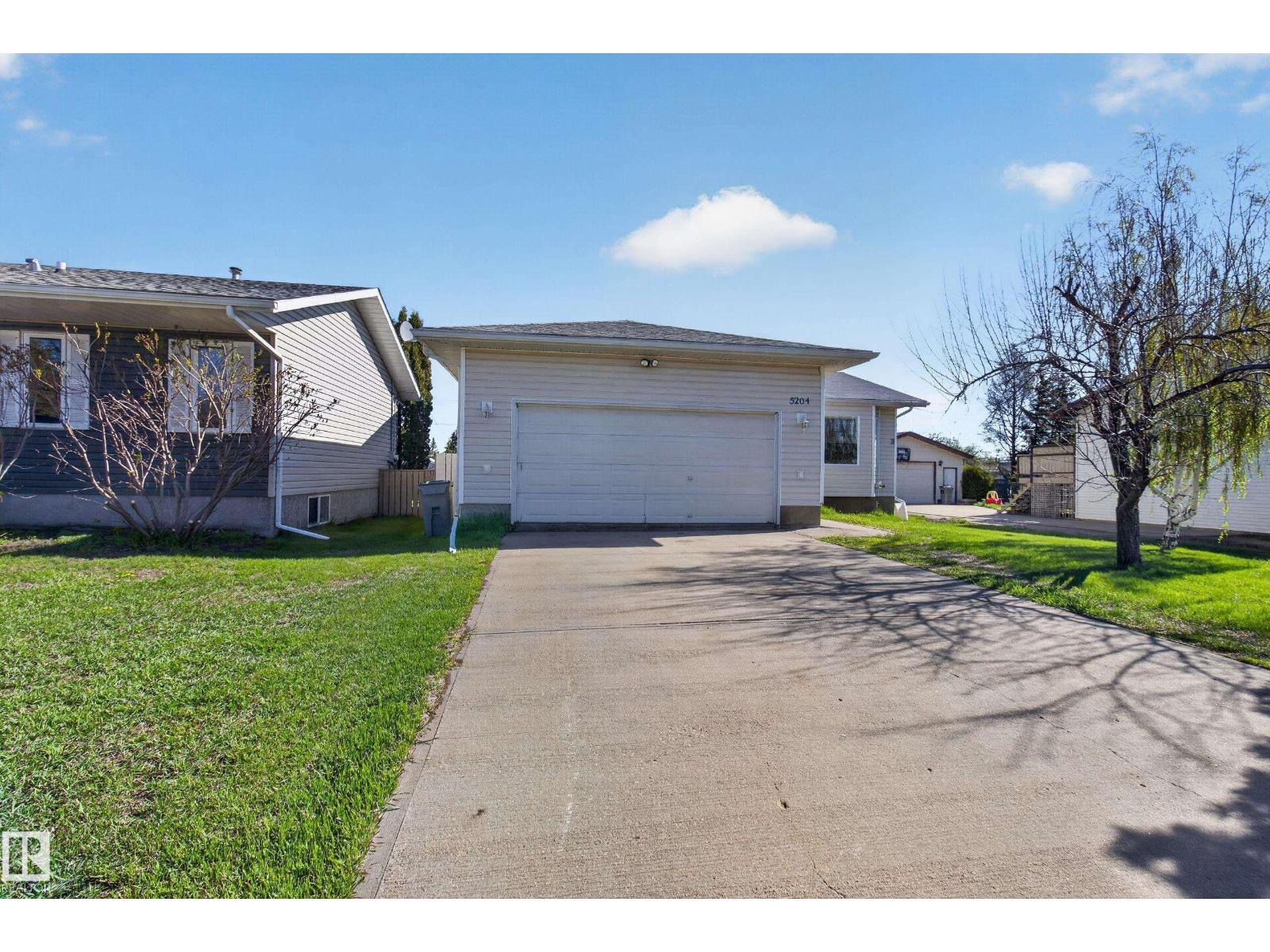 5204 55 Ave - photo 2