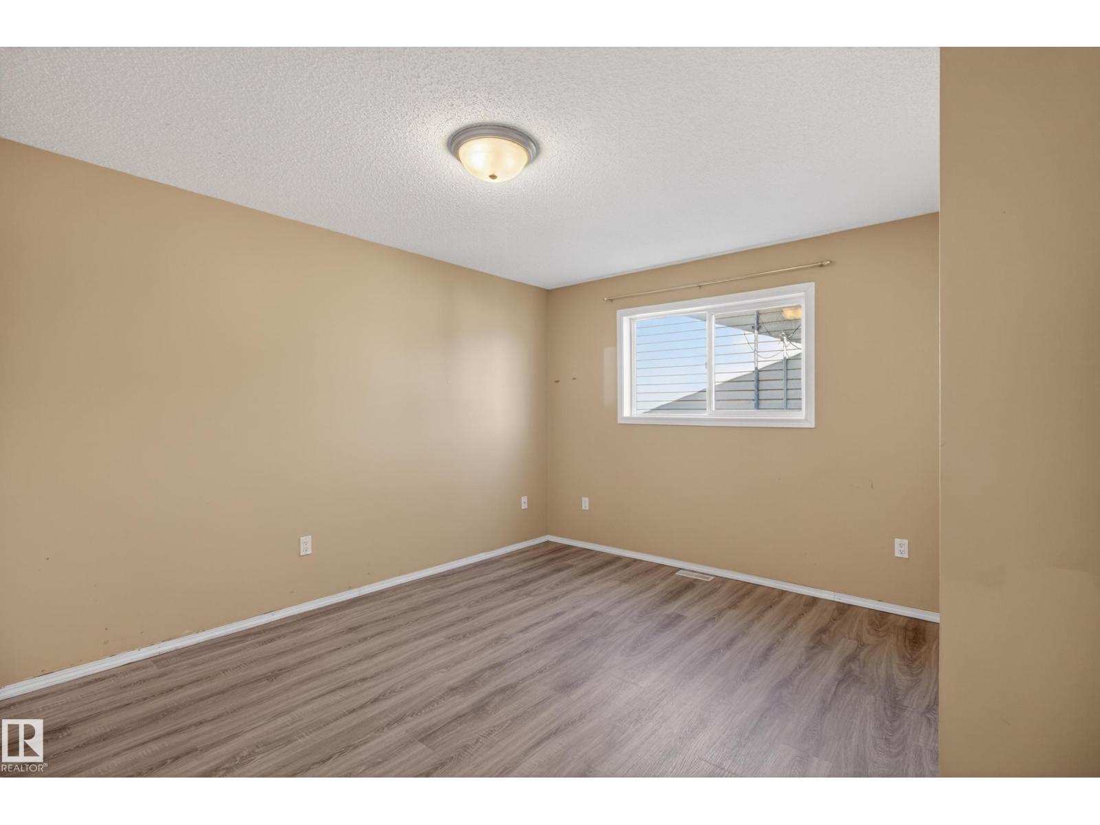 5204 55 Ave — photo 20