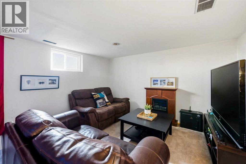 583 Killarney Glen Court SW - 16