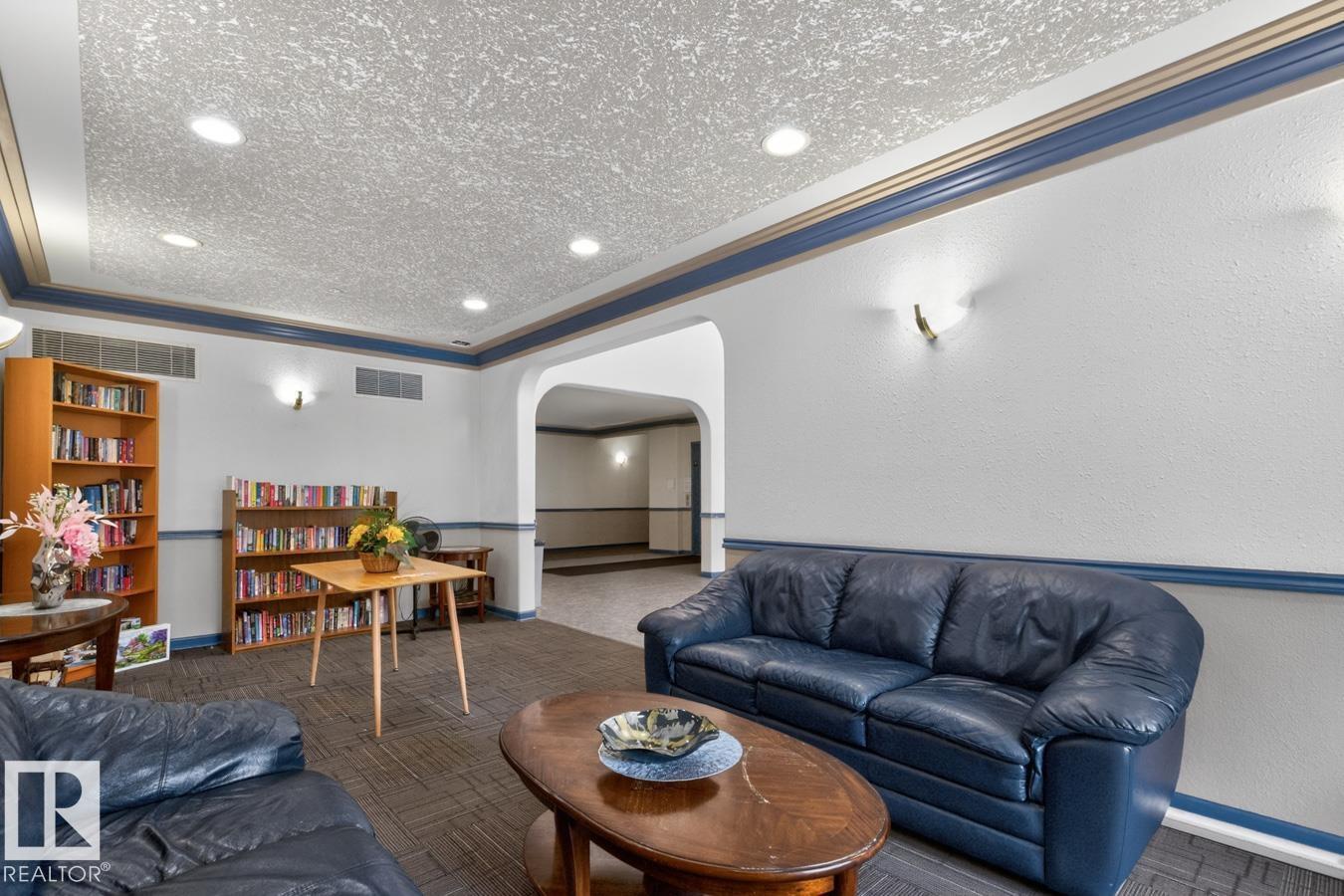 #220 16303 95 ST NW - 38