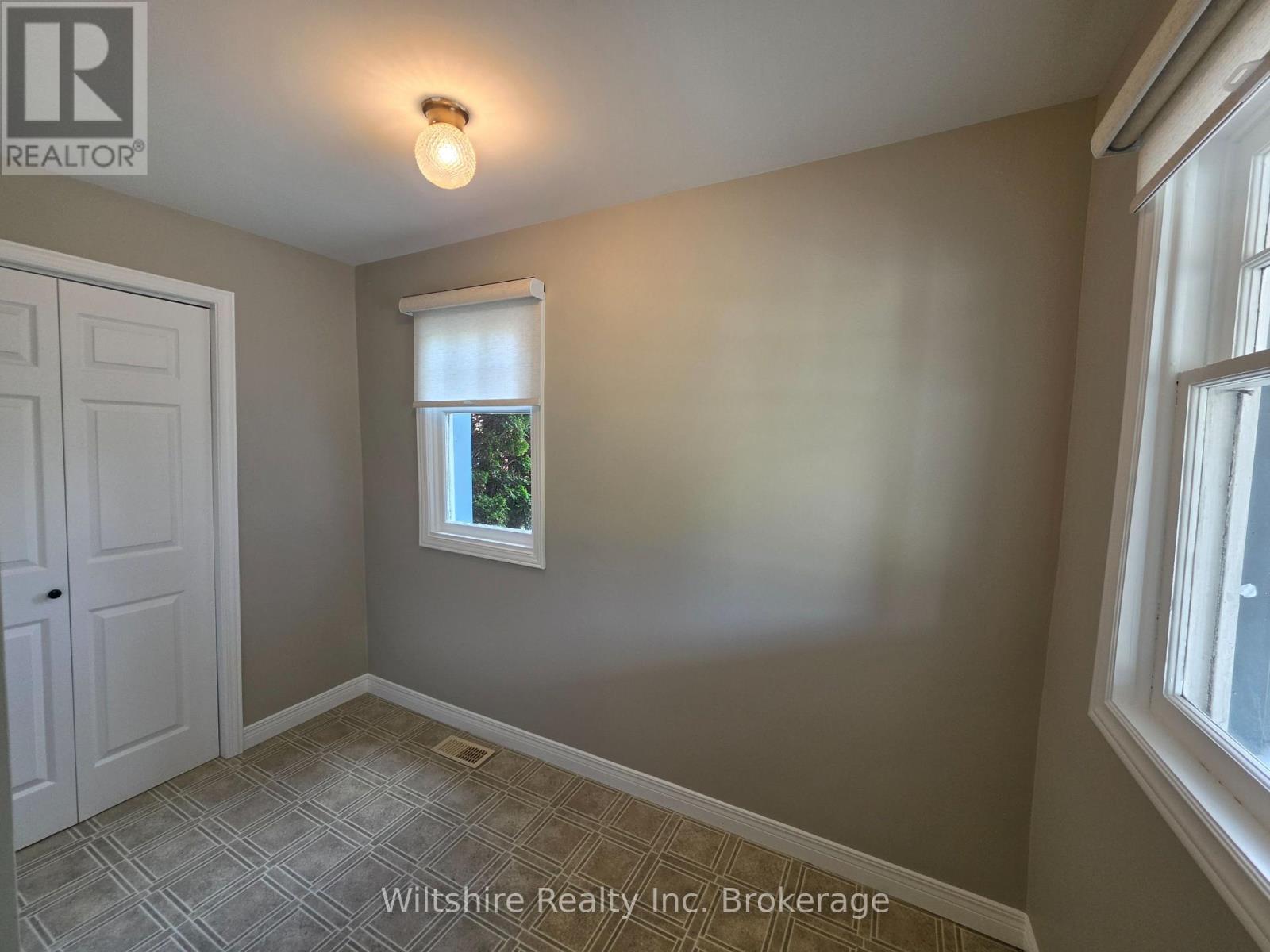 1 - 407 MAIN STREET E, Norwich (Springford) — photo 2