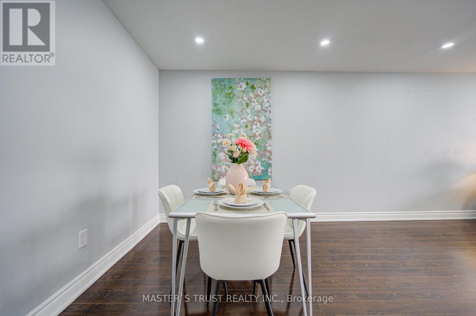 #1906 390 DIXON ROAD - 12