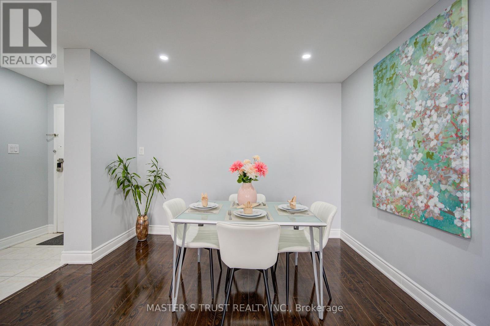 #1906 390 DIXON ROAD - 13