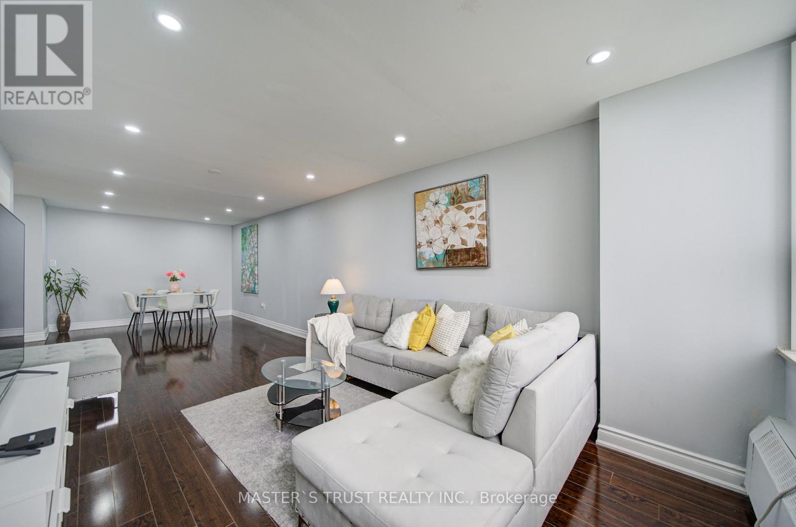 #1906 390 DIXON ROAD - 18