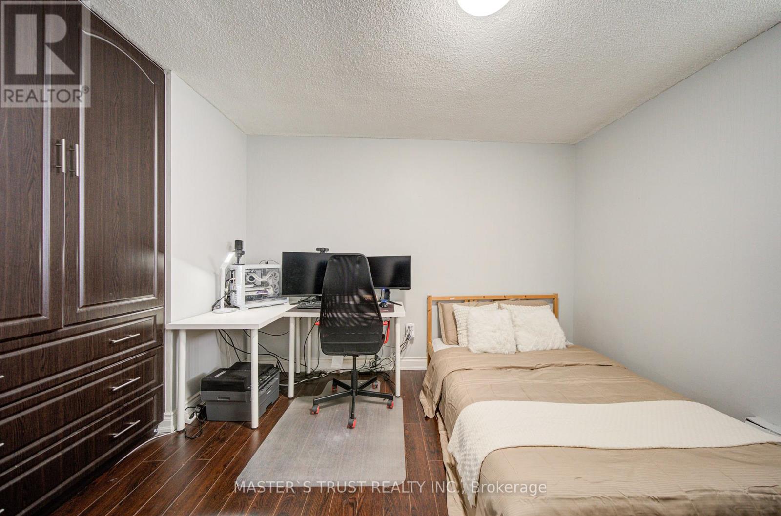 #1906 390 DIXON ROAD - 27