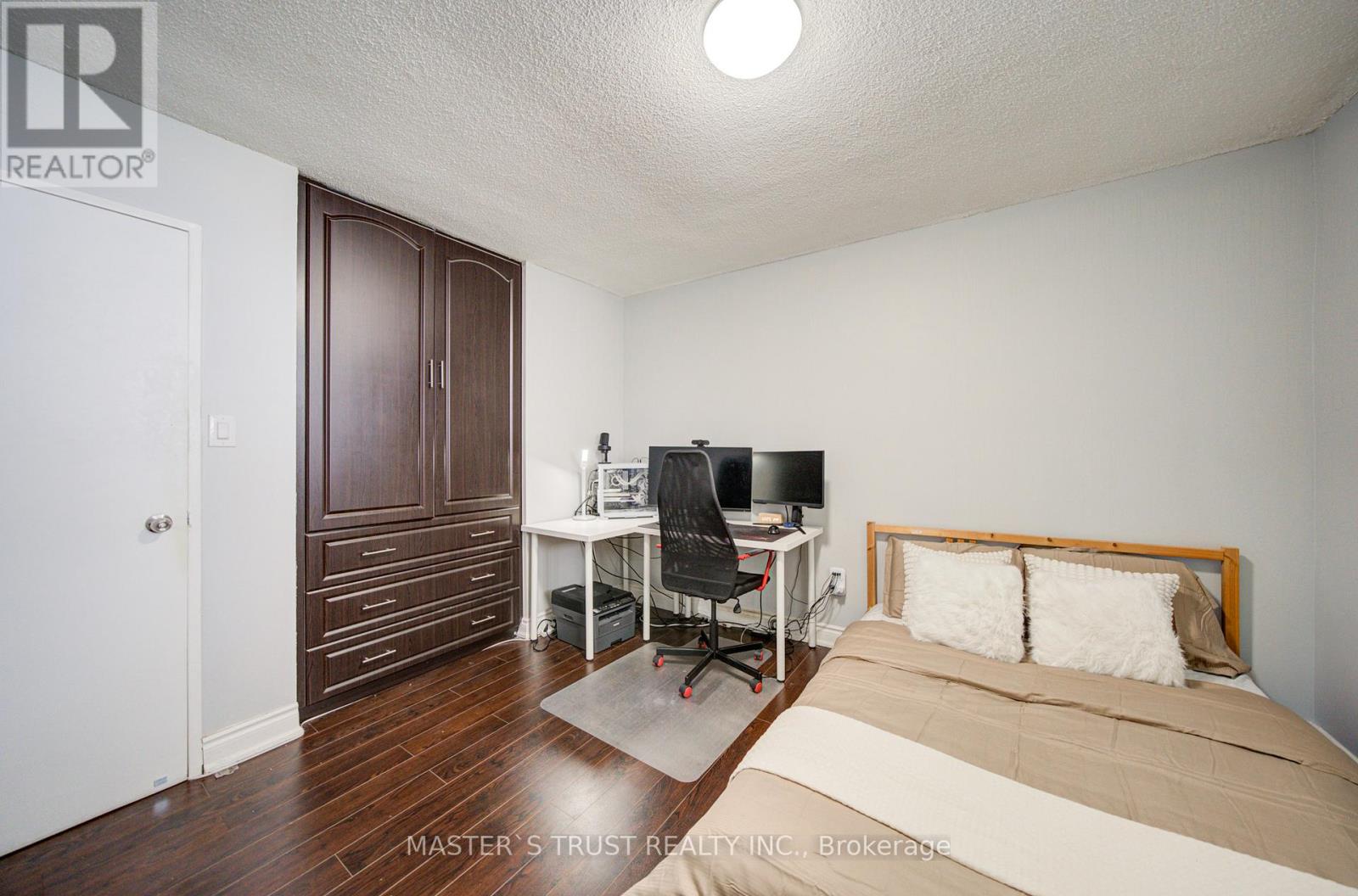 #1906 390 DIXON ROAD - 28