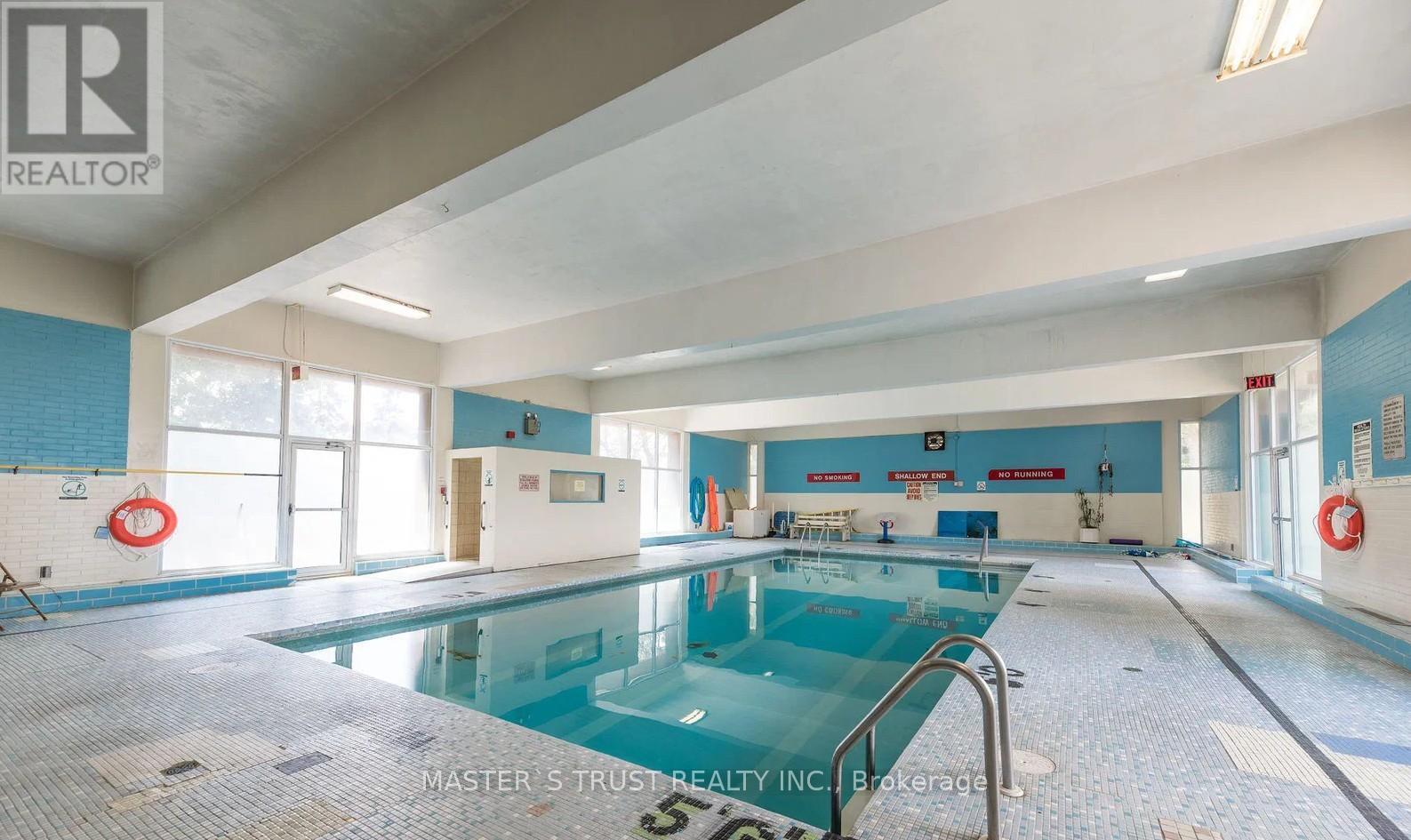 #1906 390 DIXON ROAD - 42