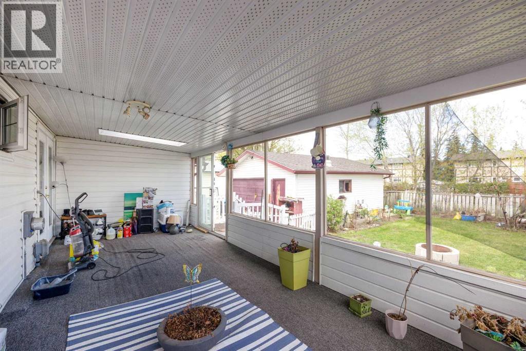 34 Biggs Avenue - 27